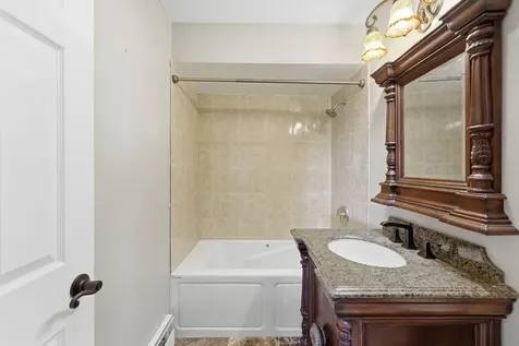 2218 South Goebbert Road Arlington Heights IL 60005