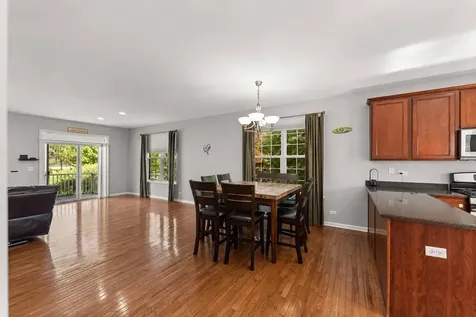 758 Lambert Lane Bartlett IL 60103