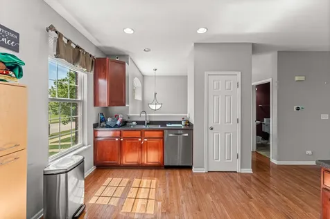 758 Lambert Lane Bartlett IL 60103