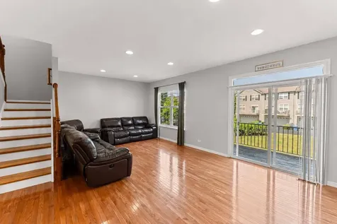 758 Lambert Lane Bartlett IL 60103