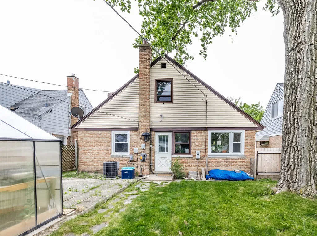 7535 Kenton Avenue Skokie IL 60076