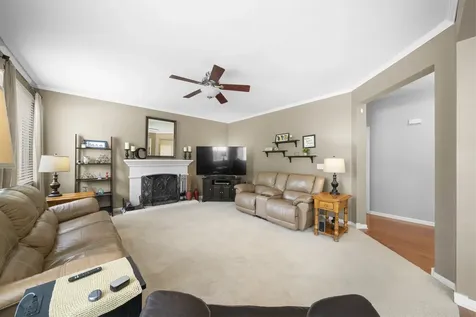 853 Prairie Crossing Drive Yorkville IL 60560