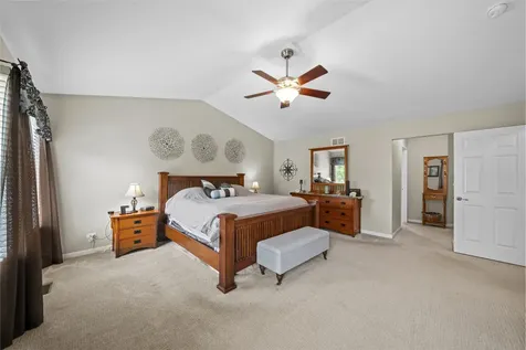 853 Prairie Crossing Drive Yorkville IL 60560