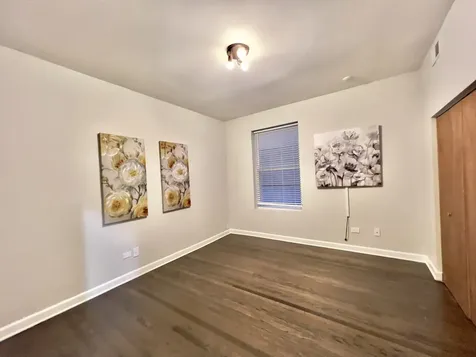 4619 South Michigan Avenue Chicago IL 60653