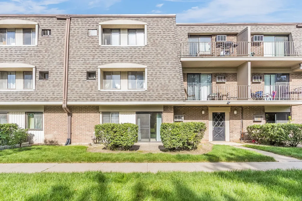 154 East Bailey Road Naperville IL 60565