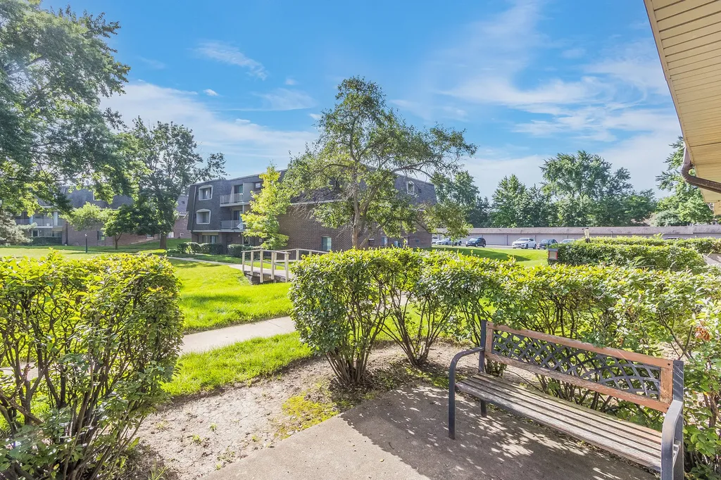 154 East Bailey Road Naperville IL 60565