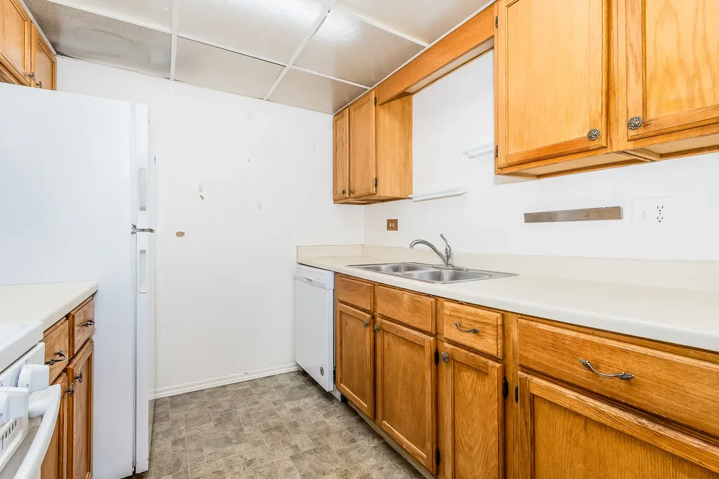 154 East Bailey Road Naperville IL 60565