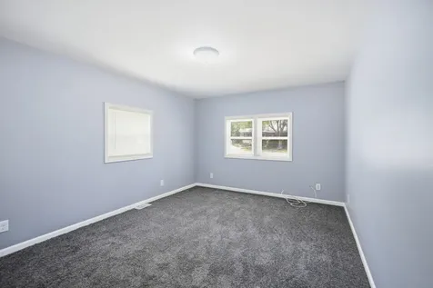165 Hansom Drive Wheeling IL 60090