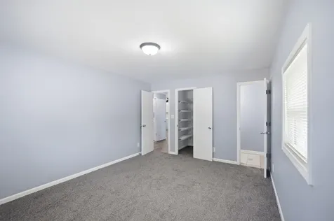 165 Hansom Drive Wheeling IL 60090