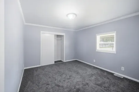 165 Hansom Drive Wheeling IL 60090