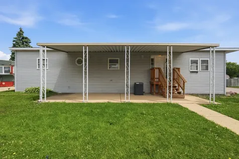165 Hansom Drive Wheeling IL 60090