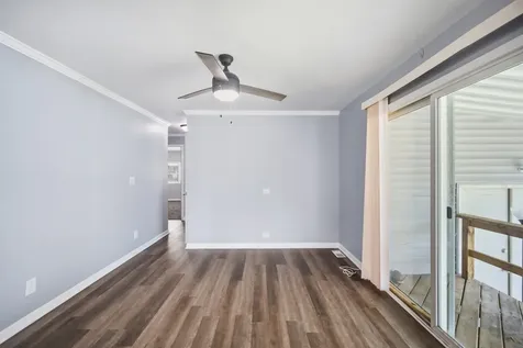 165 Hansom Drive Wheeling IL 60090