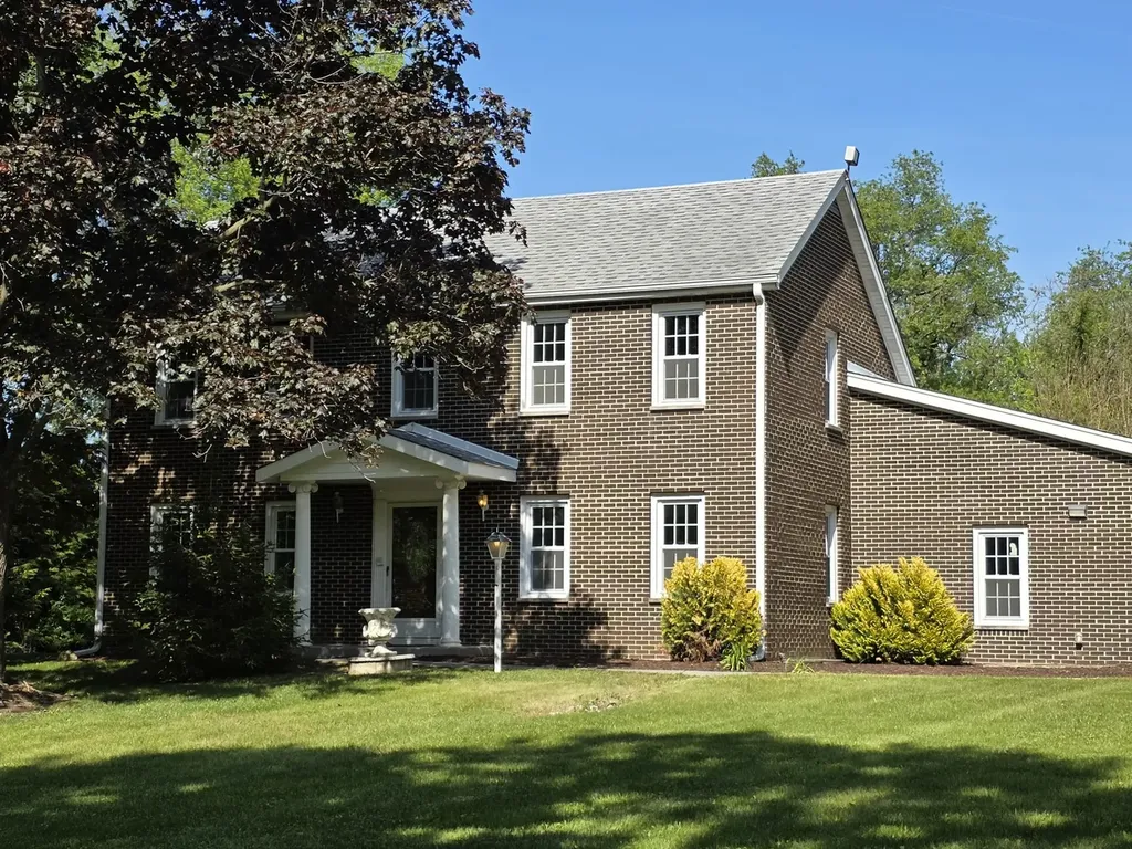 87 West Surrey Lane Barrington Hills IL 60010