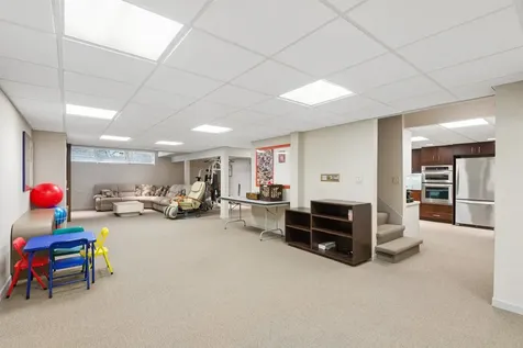 2445 Vicki Lane Northbrook IL 60062