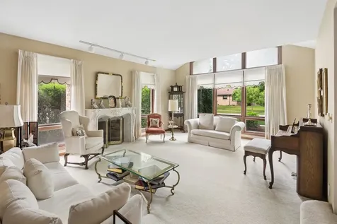 2445 Vicki Lane Northbrook IL 60062