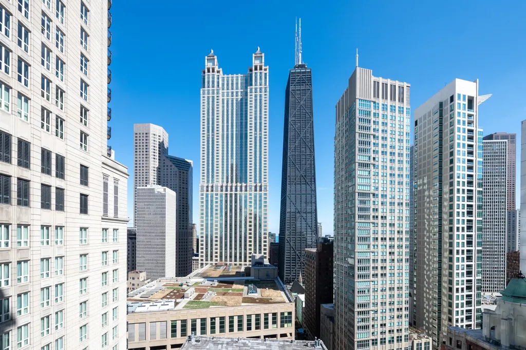 10 East Delaware Place Chicago IL 60611