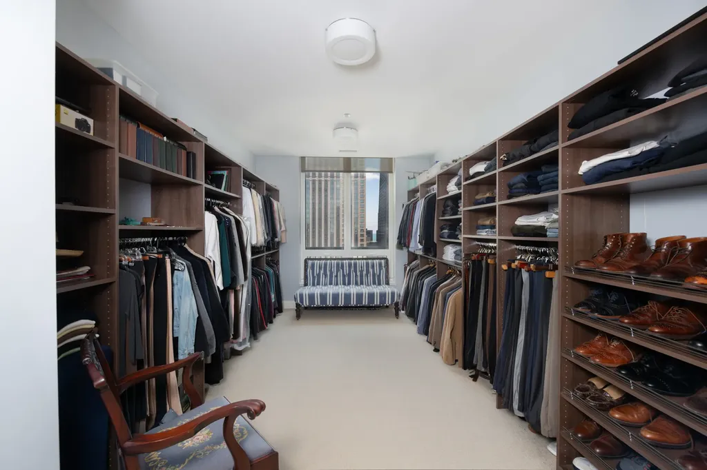 10 East Delaware Place Chicago IL 60611