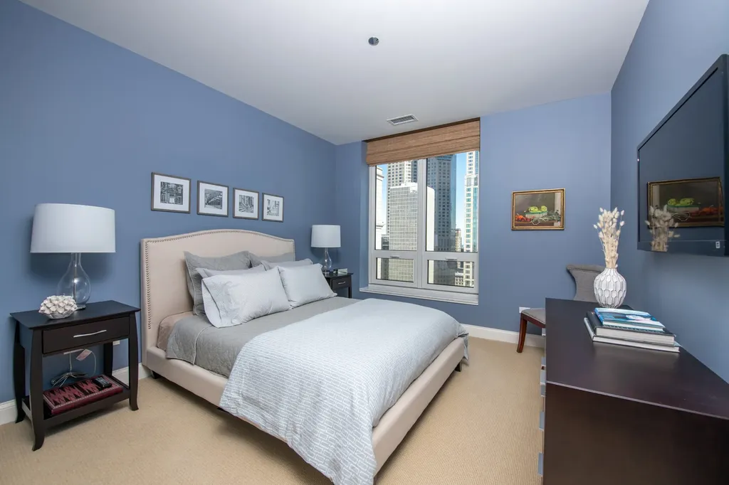 10 East Delaware Place Chicago IL 60611