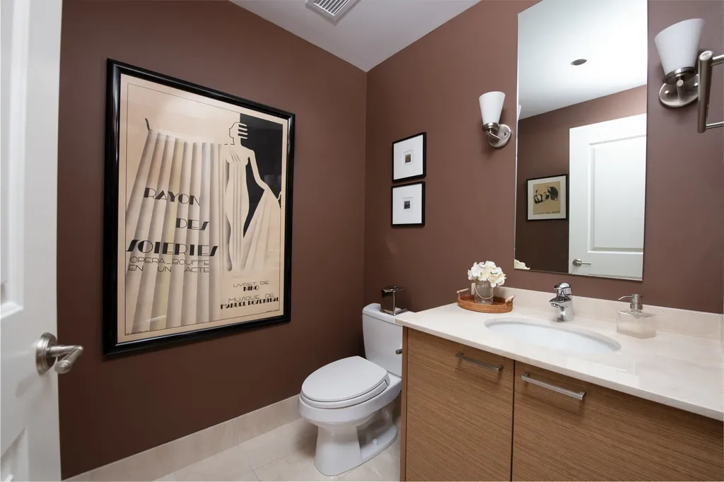 10 East Delaware Place Chicago IL 60611