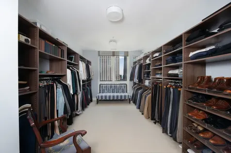 10 East Delaware Place Chicago IL 60611