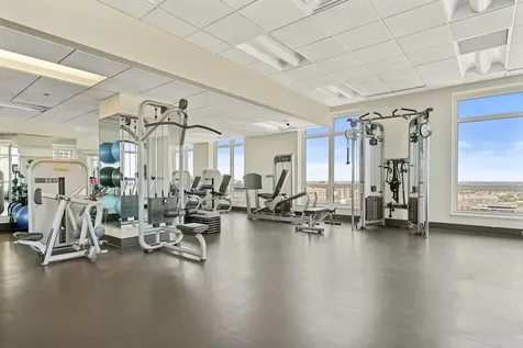 10 East Delaware Place Chicago IL 60611