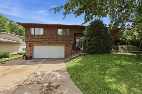 3007 46TH Street Rock Island IL 61201