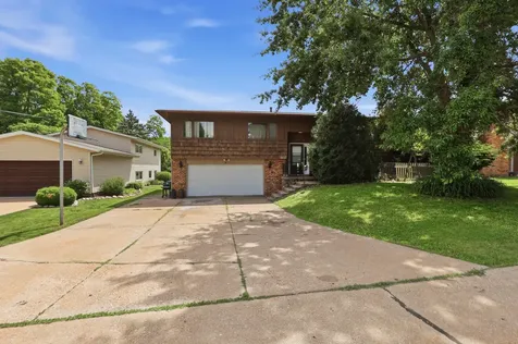 3007 46TH Street Rock Island IL 61201