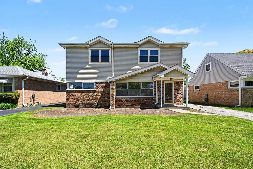 8243 North Ozanam Avenue Niles IL 60714