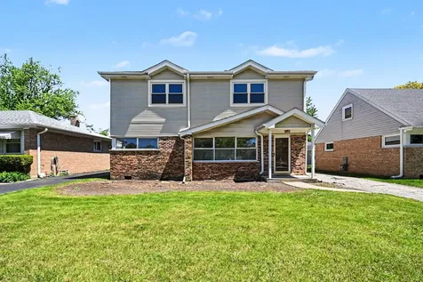 8243 North Ozanam Avenue Niles IL 60714
