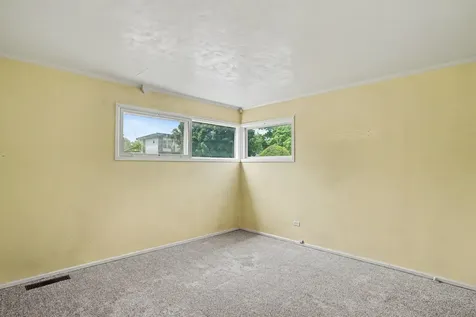 8243 North Ozanam Avenue Niles IL 60714