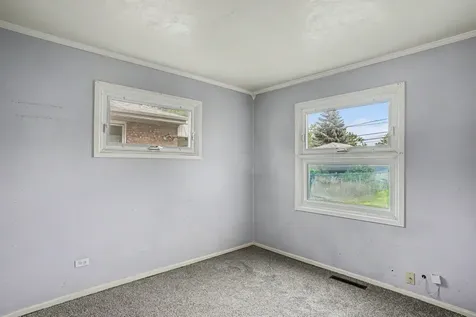 8243 North Ozanam Avenue Niles IL 60714