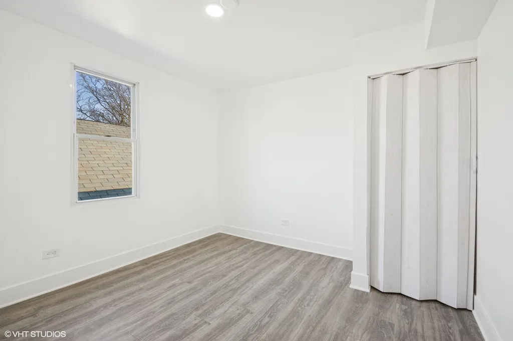 7049 South Damen Avenue Chicago IL 60636