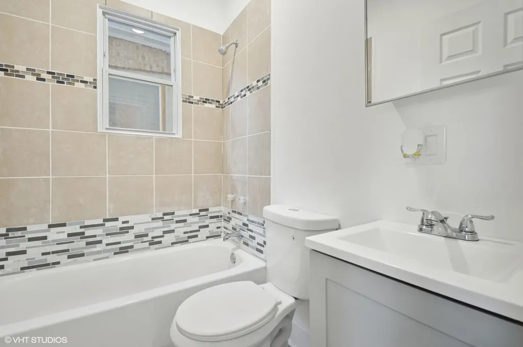 7049 South Damen Avenue Chicago IL 60636