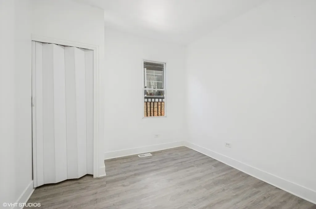 7049 South Damen Avenue Chicago IL 60636