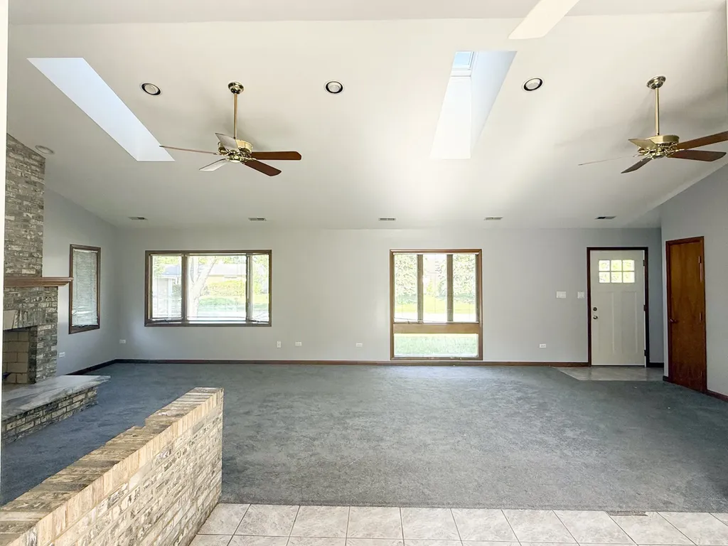 7706 Warwick Avenue Darien IL 60561