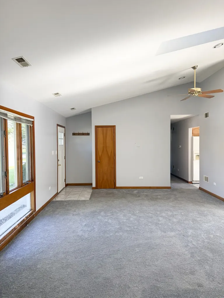 7706 Warwick Avenue Darien IL 60561