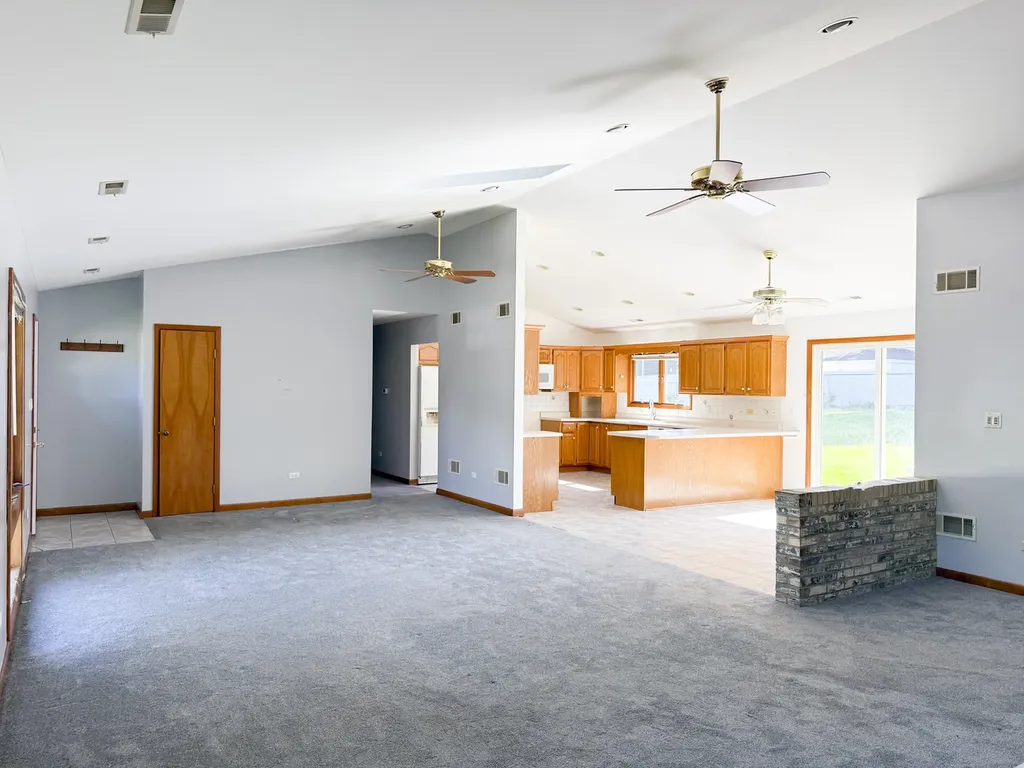 7706 Warwick Avenue Darien IL 60561