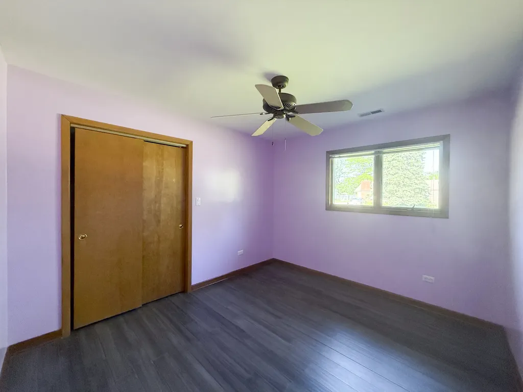 7706 Warwick Avenue Darien IL 60561