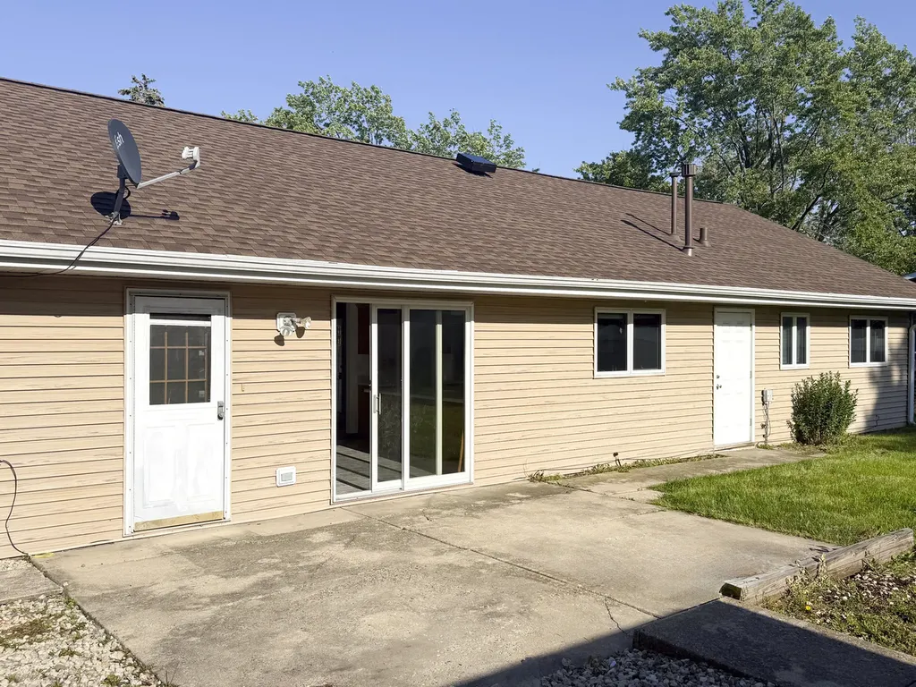 7706 Warwick Avenue Darien IL 60561