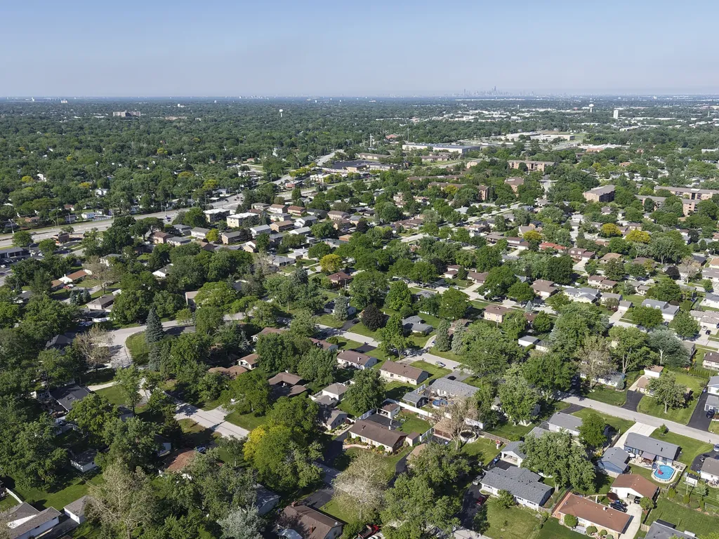 7706 Warwick Avenue Darien IL 60561