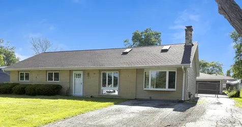 7706 Warwick Avenue Darien IL 60561