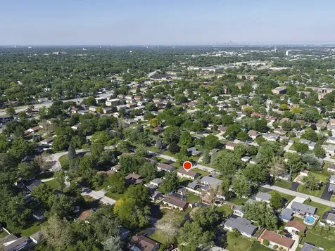 7706 Warwick Avenue Darien IL 60561