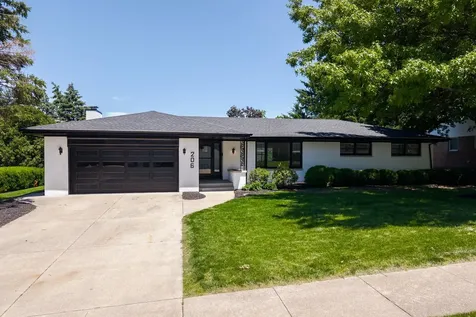 206 Imperial Drive Bloomington IL 61701