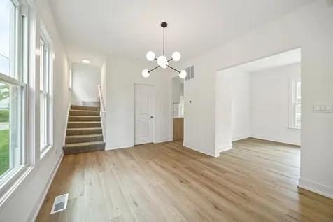 1817 Victoria Avenue North Chicago IL 60064