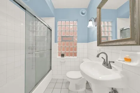6219 North Lenox Avenue Chicago IL 60646