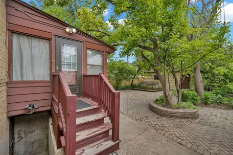 6219 North Lenox Avenue Chicago IL 60646