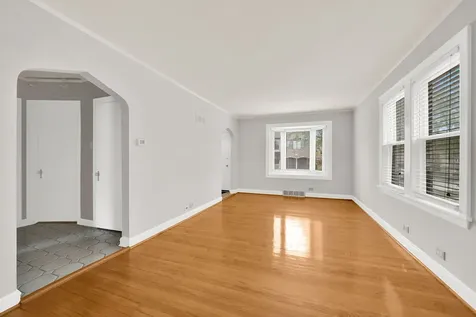 6219 North Lenox Avenue Chicago IL 60646