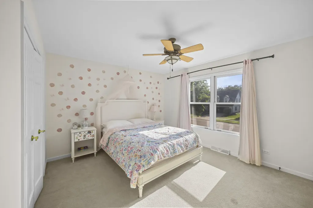 2103 Nachtman Court Wheaton IL 60187