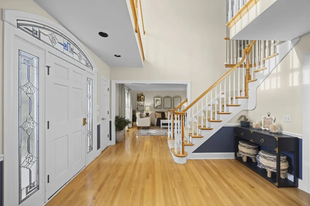 2103 Nachtman Court Wheaton IL 60187