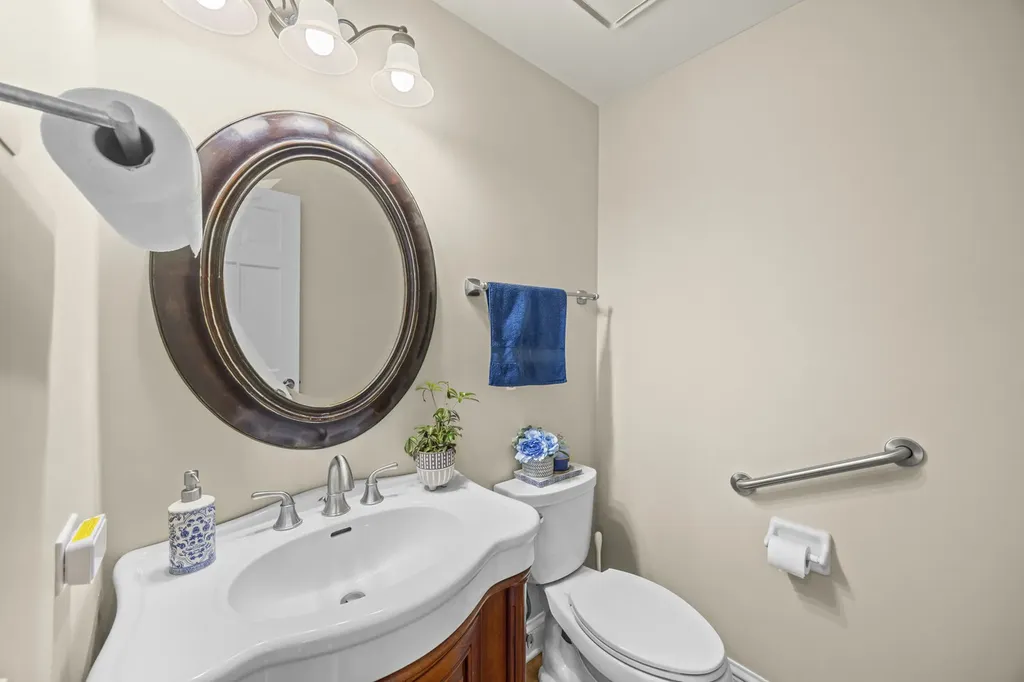 2103 Nachtman Court Wheaton IL 60187
